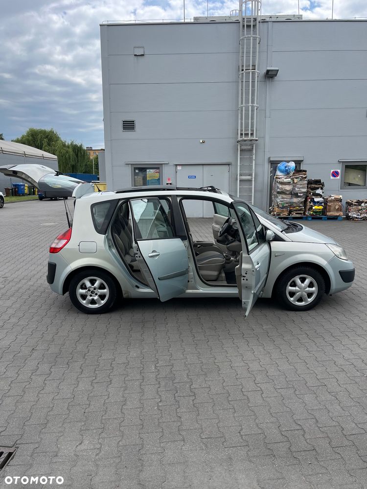 Renault Scenic 1.5d Ci Confort Privilege - 12