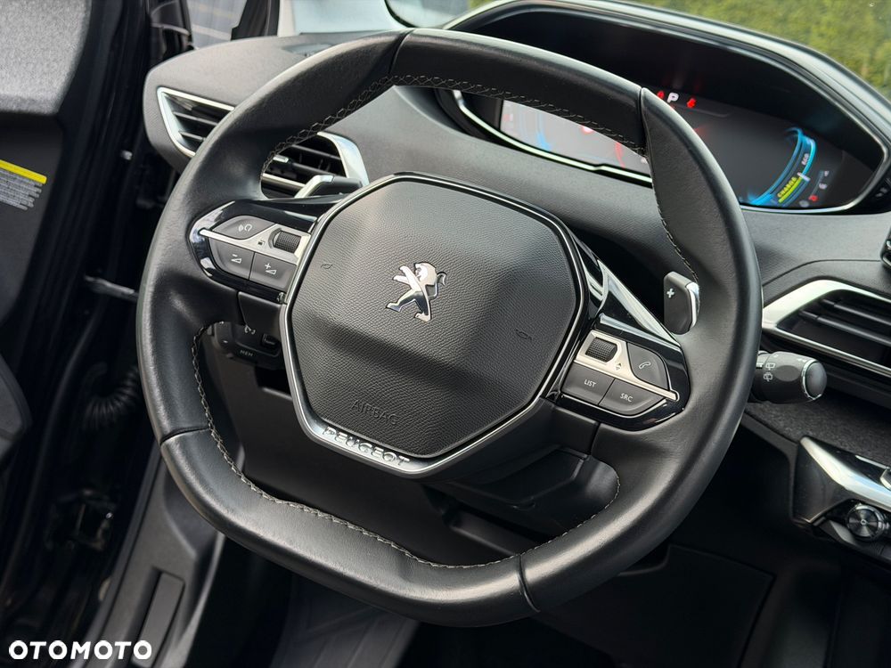Peugeot 3008 1.6 PureTech HYbrid Allure S&S EAT8 - 22