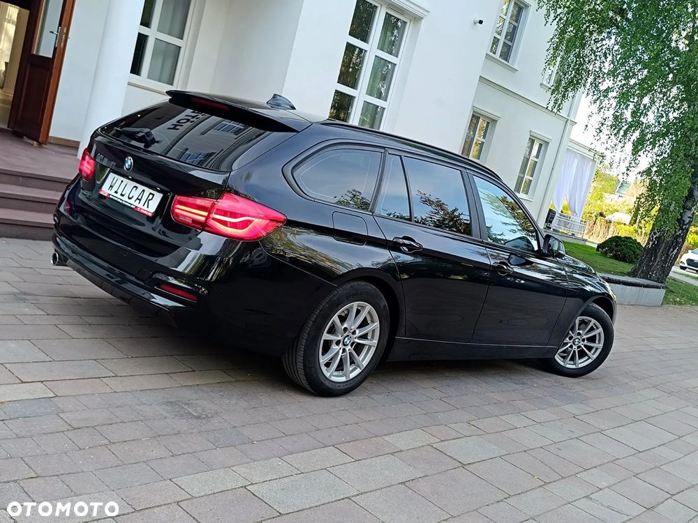 BMW Seria 3 318d DPF Edition Lifestyle - 13