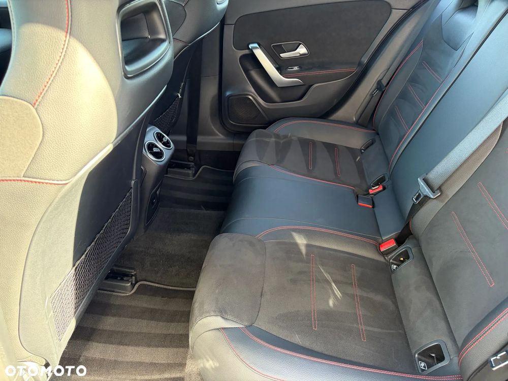 Mercedes-Benz Klasa A 180 AMG Line 7G-DCT - 15