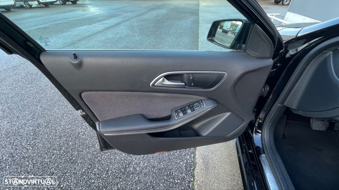 Mercedes-Benz A 180 d AMG Line Aut. - 26