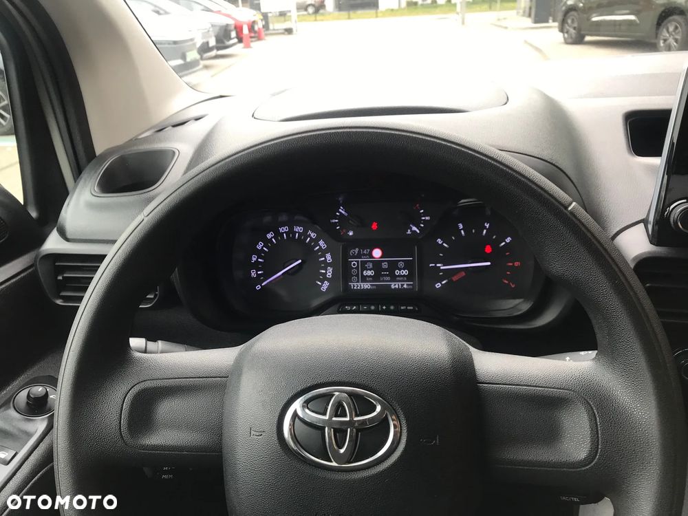 Toyota Proace City Verso 1.5 D-4D Business - 21