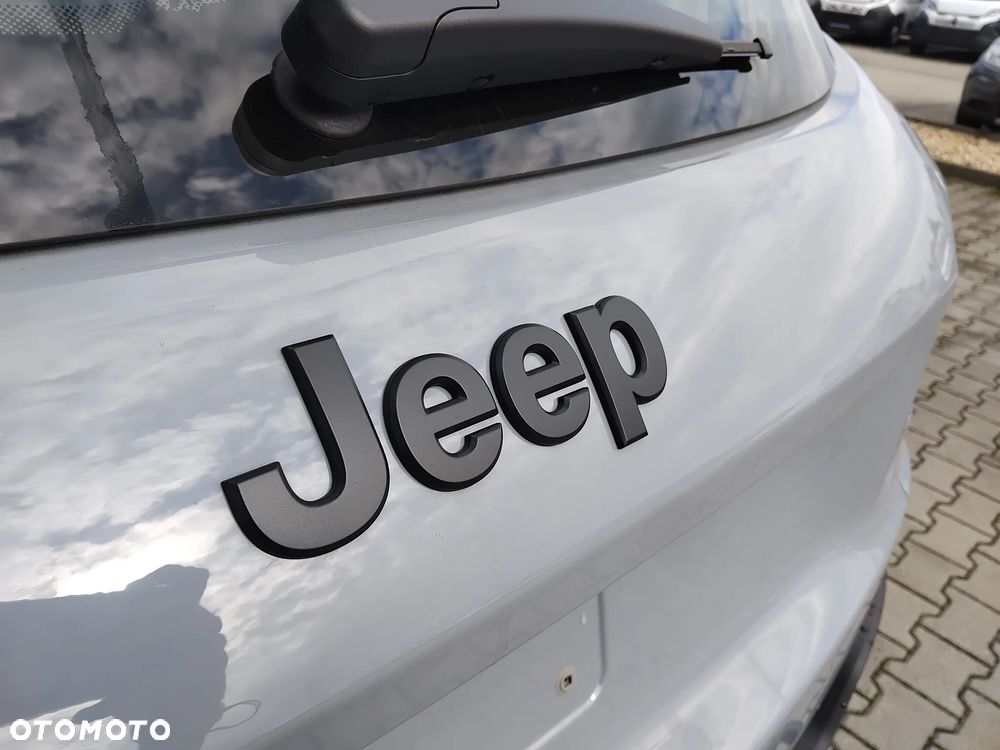 Jeep Avenger 1.2 T3 mHEV Upland 4xe eDCT6 - 7