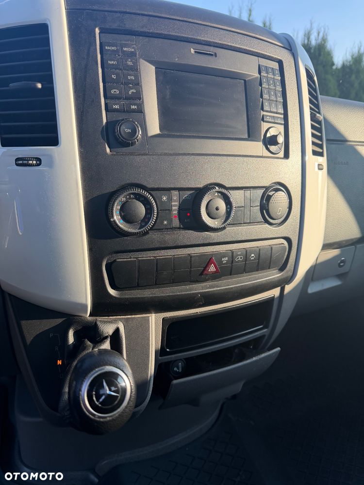 Mercedes-Benz Sprinter - 13