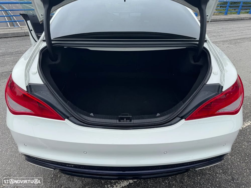 Mercedes-Benz CLA 200 Shooting Brake 7G-DCT AMG Line - 28