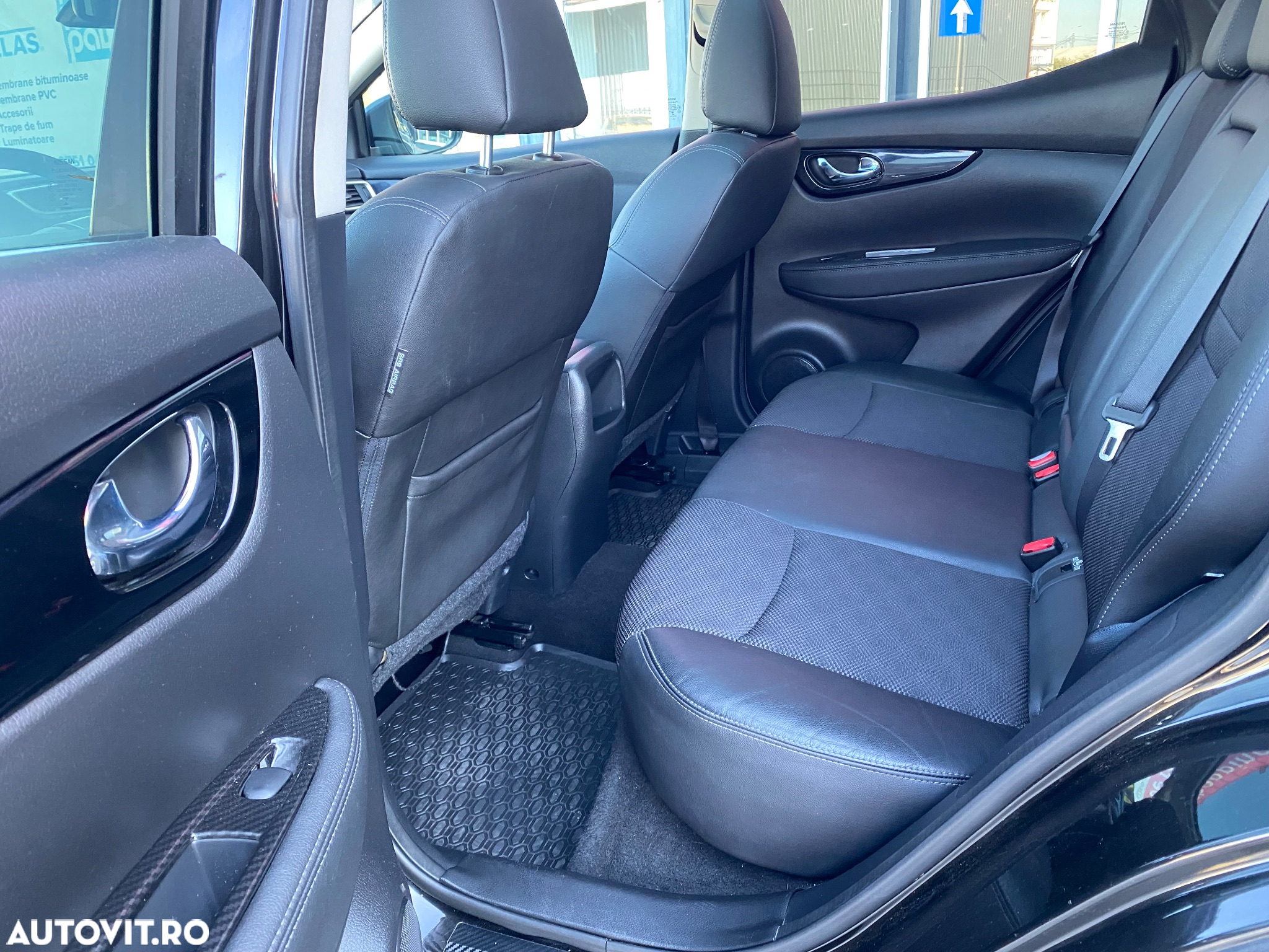 Nissan Qashqai 1.6 DCI TEKNA+ - 8