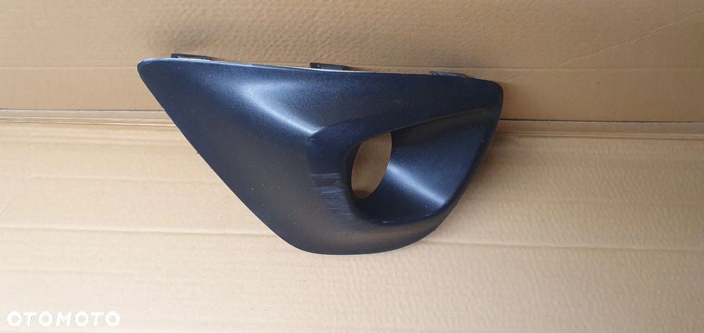 Kratka zderzaka prawy przód przednia prawa Opel Vivaro B Trafic III 261A27860R 93868854 - 2