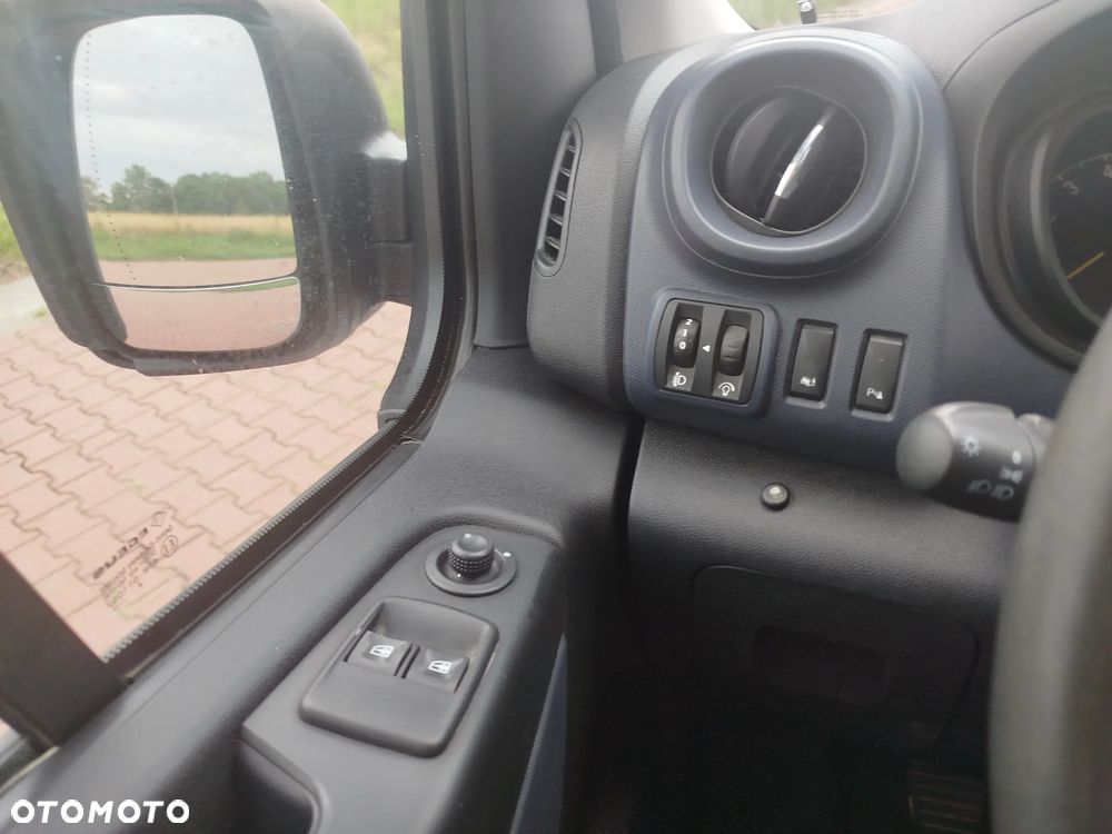Opel Vivaro B - 14
