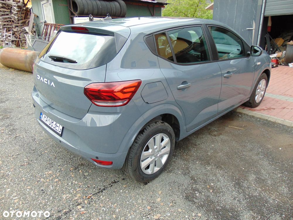 Dacia Sandero - 4