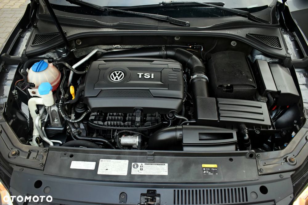 Volkswagen Passat - 38