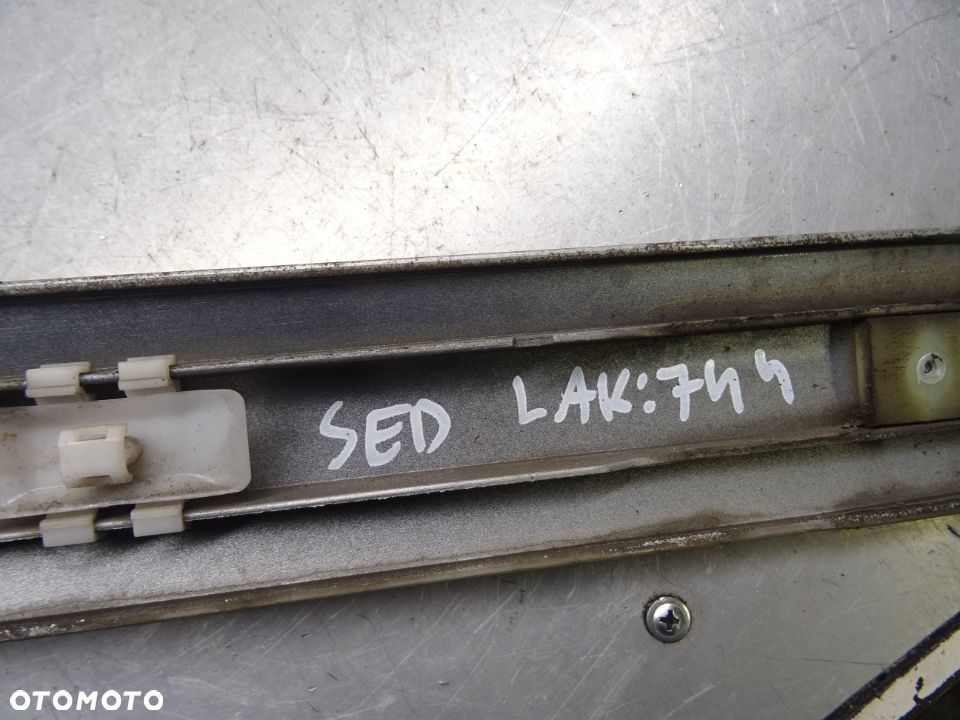 MERCEDES W203 KOMBI 00-03 2.0B LISTWY DRZWI PRZÓD TYŁ KOMPLET - 3