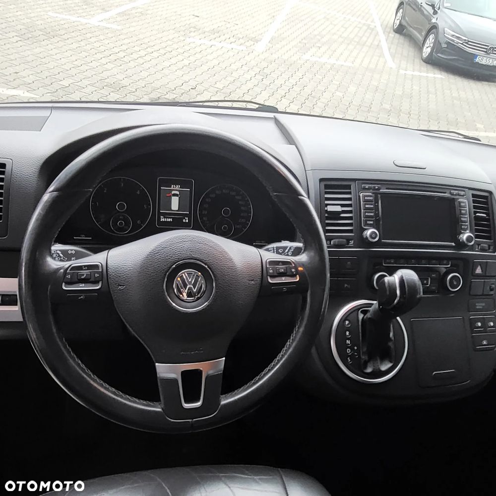Volkswagen Multivan - 9