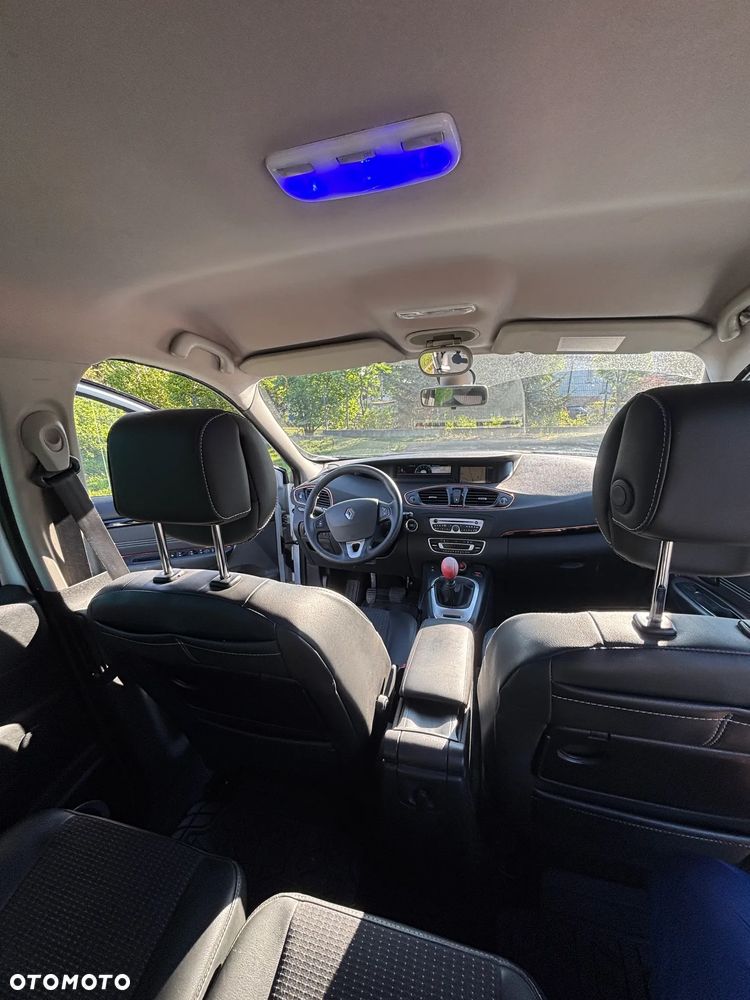 Renault Scenic 1.9 dCi Bose Edition - 10