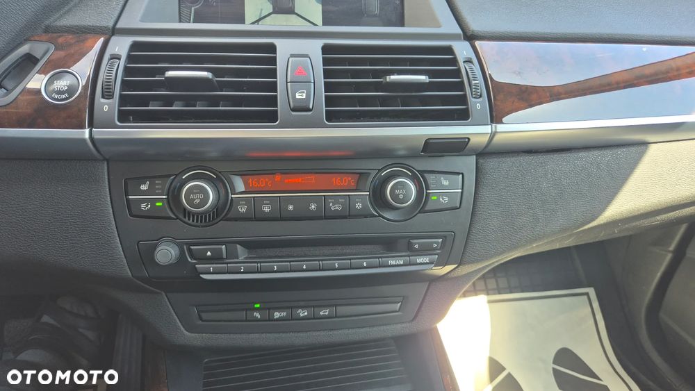 BMW X5 xDrive35i Edition Exclusive - 26