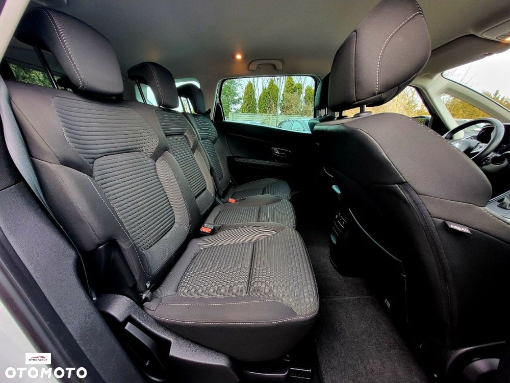 Renault Grand Scenic - 8