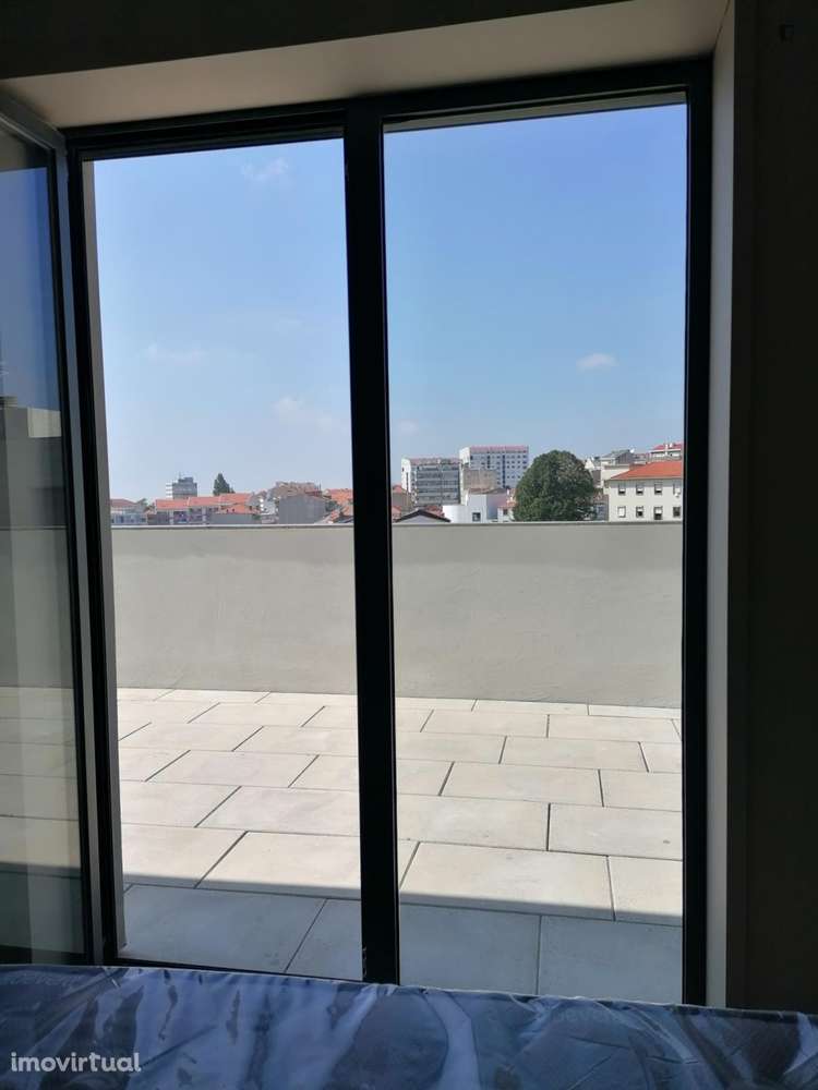 Apartamento com 1 quartos - localizado em Cedofeita Porto - Grande imagem: 2/29