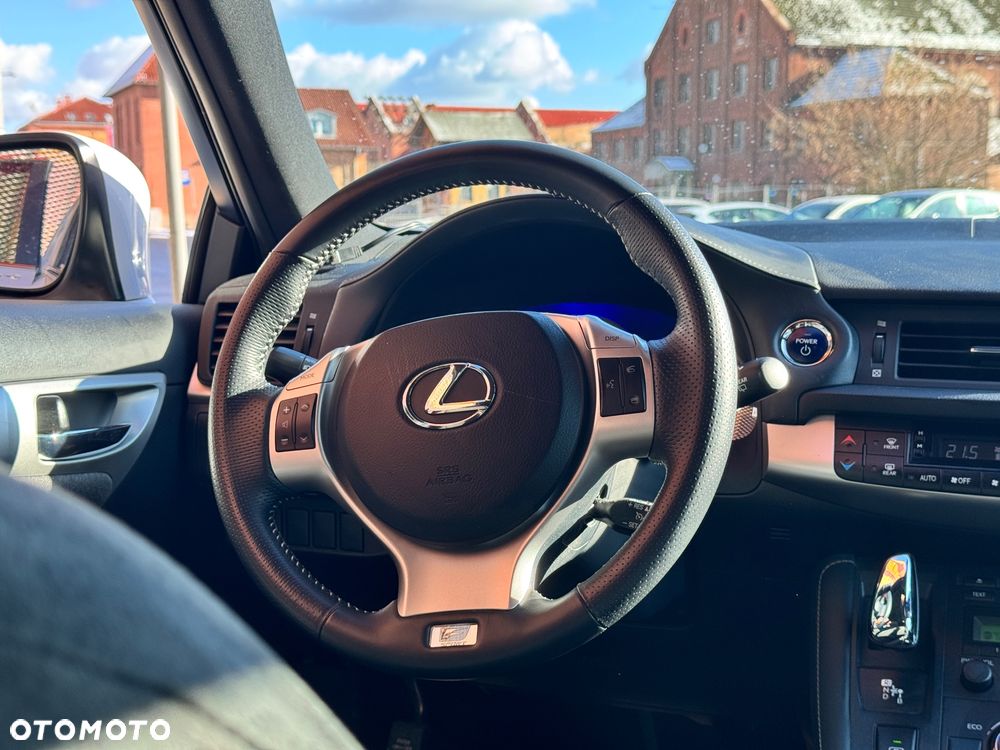Lexus CT 200h F Sport - 13