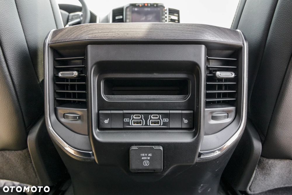 RAM 1500 Laramie Night Premium - 34