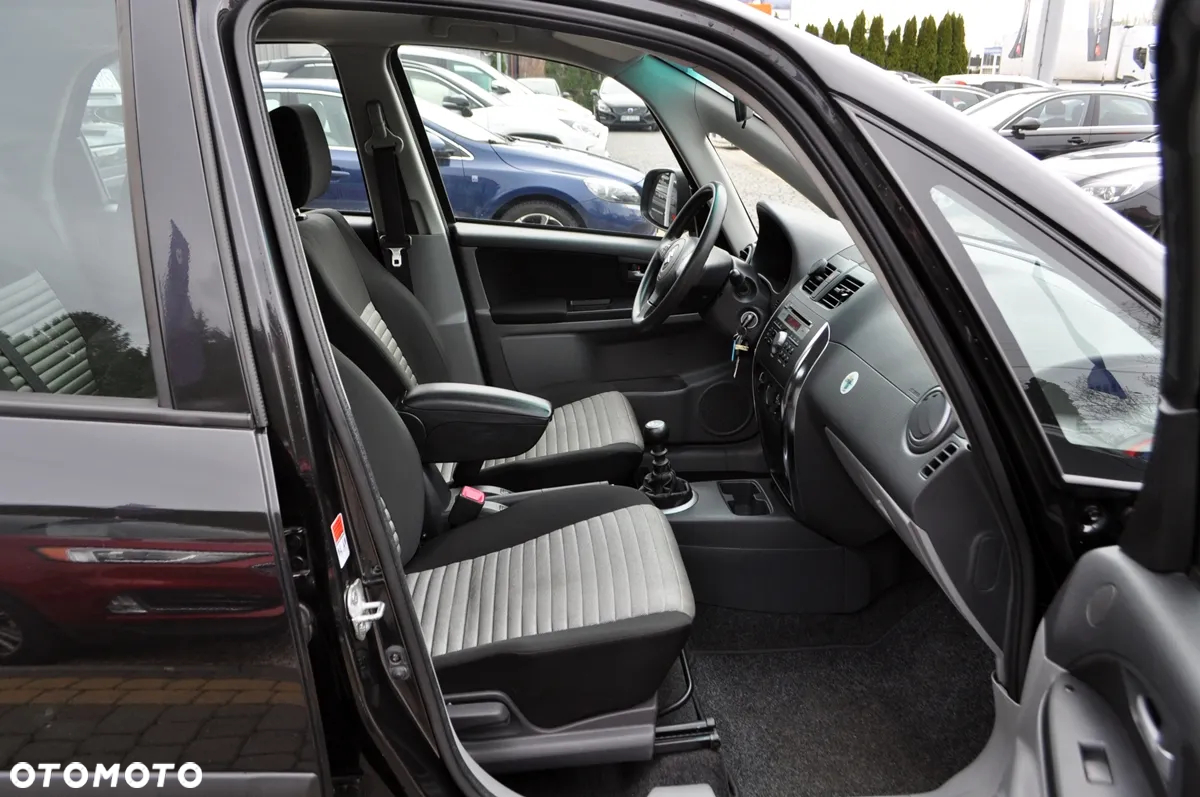Suzuki SX4 2.0 DDiS 4x2 Comfort - 17
