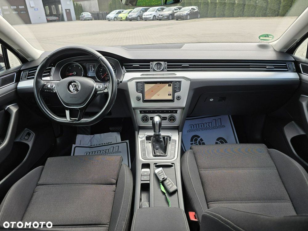 Volkswagen Passat - 20