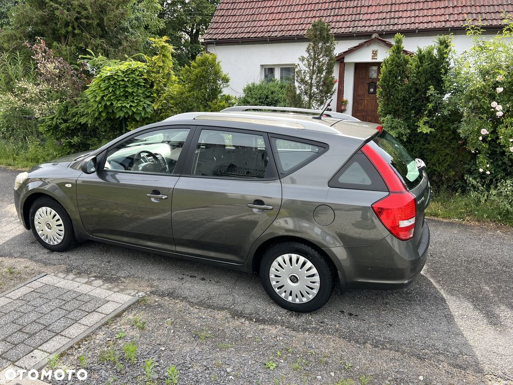 Kia Ceed 1.4 L - 3