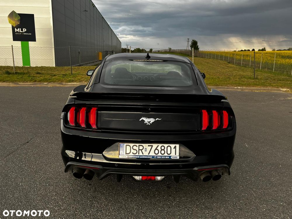 Ford Mustang - 16