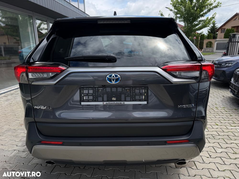 Toyota RAV4 - 10