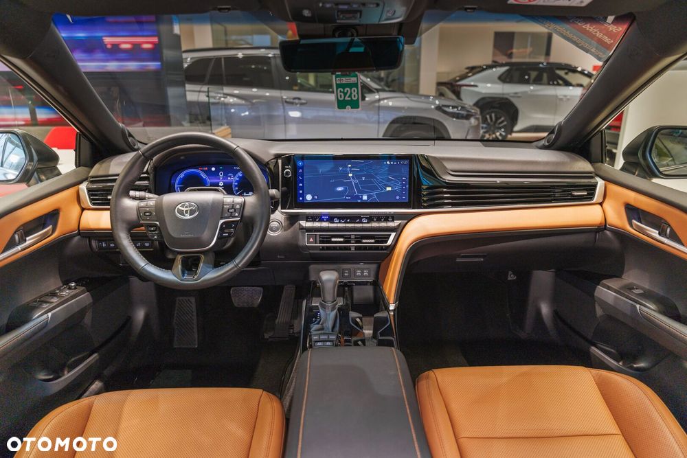 Toyota Camry - 7
