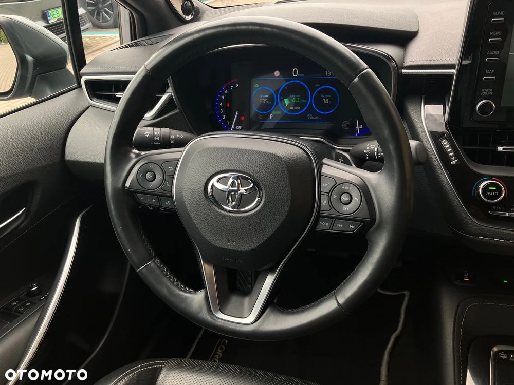 Toyota Corolla 2.0 Hybrid Executive - 24