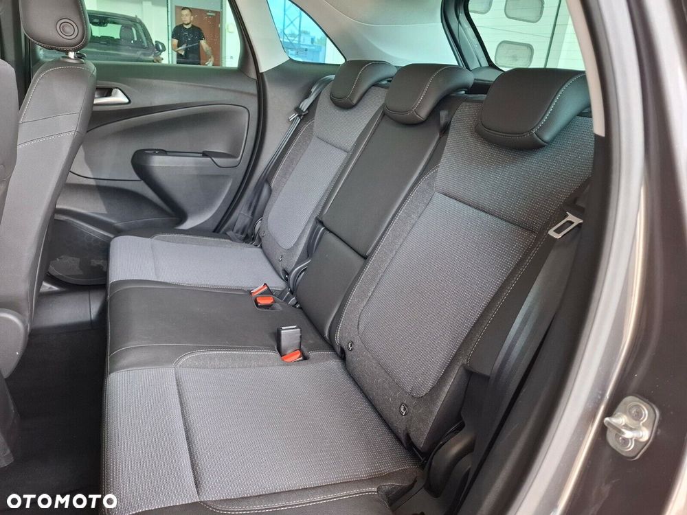 Opel Crossland X - 13