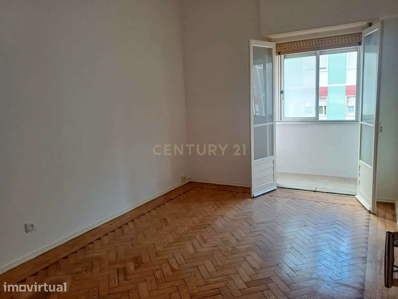 Apartamento T2, recentemente renovado, localizado na Ameixoeira/ Lumia - Grande imagem: 2/17