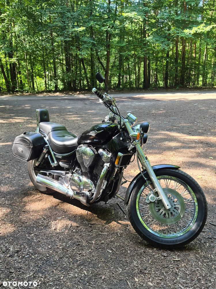 Suzuki Intruder - 11