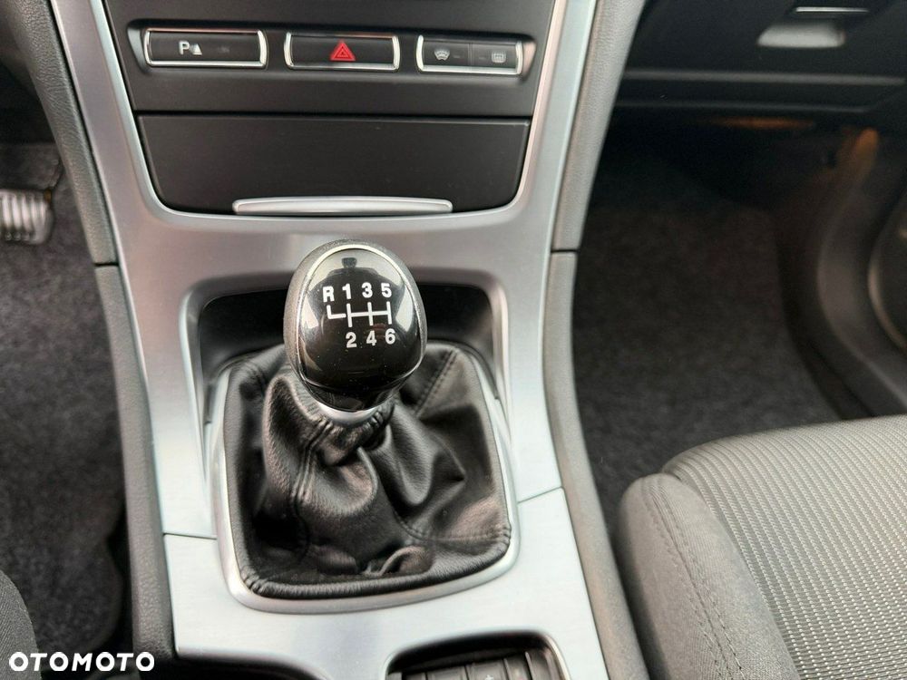 Ford Mondeo - 22