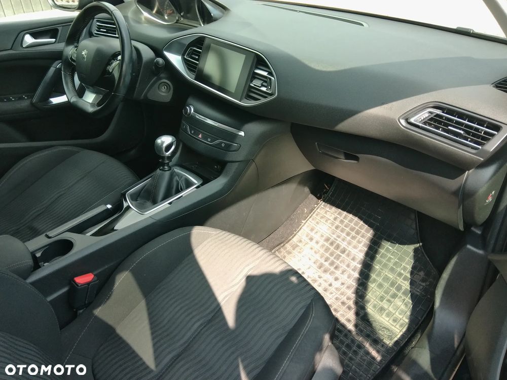 Peugeot 308 1.2 PureTech GPF GT Pack S&S - 10