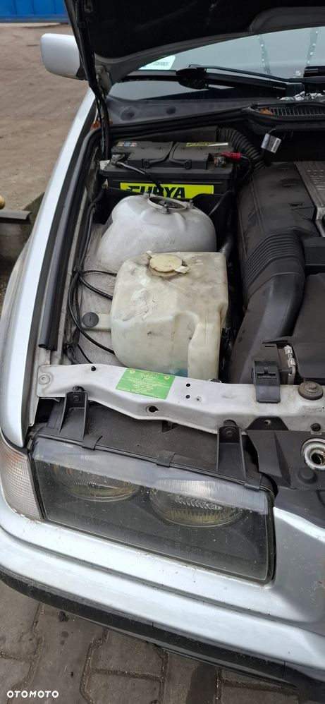 BMW E36 318 Compact na części - 9
