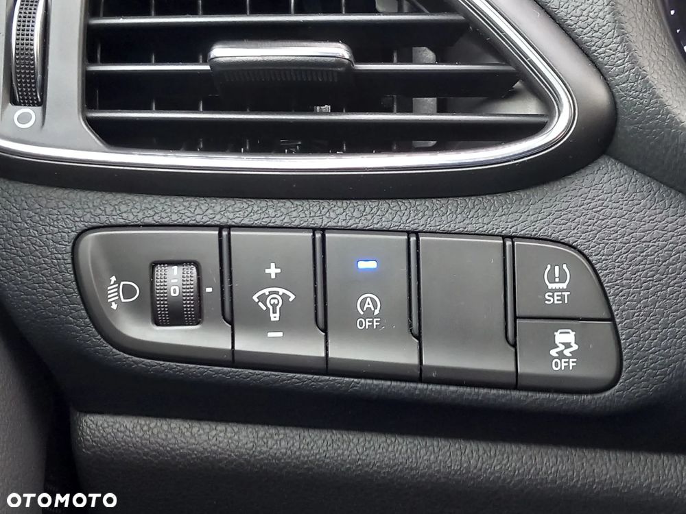 Hyundai i30 1.5 DPI Modern - 21