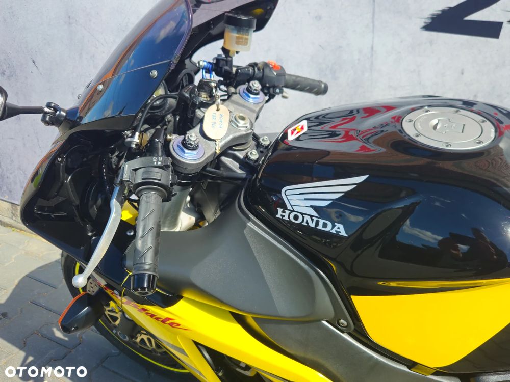 Honda CBR - 17