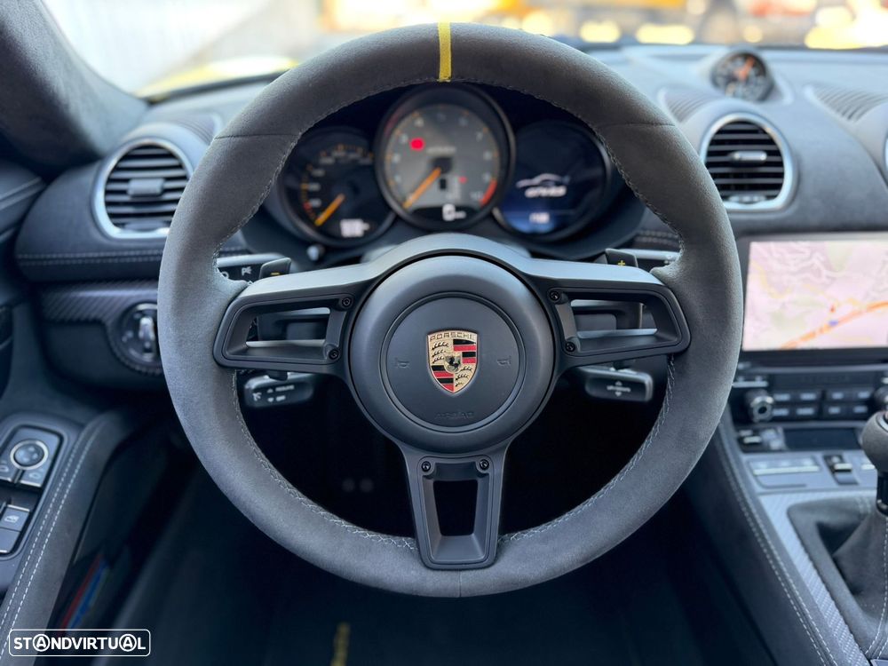 Porsche 718 Cayman GT4 RS - 23