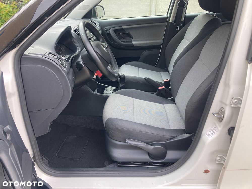 Skoda Fabia 1.2 HTP Active - 12