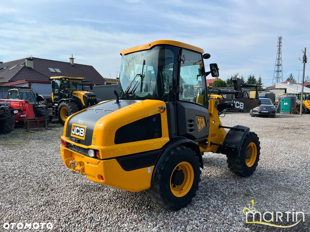 JCB 406 Toolmaster - 5