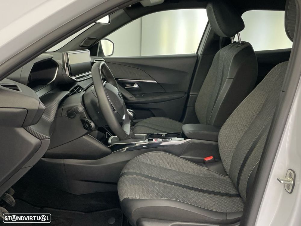 Peugeot 2008 1.2 PureTech Allure - 11