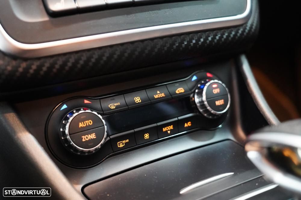 Mercedes-Benz A 45 AMG 4-Matic - 15