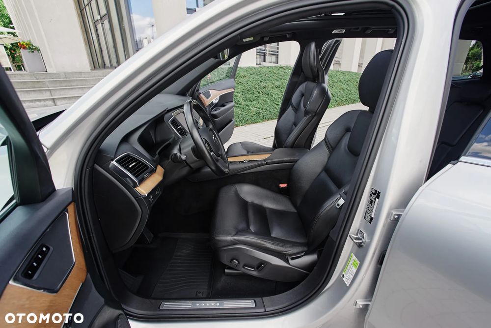 Volvo XC 90 T6 AWD Momentum 7os - 25