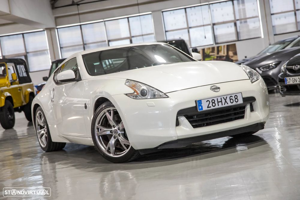 Nissan 370 Z Standard - 6