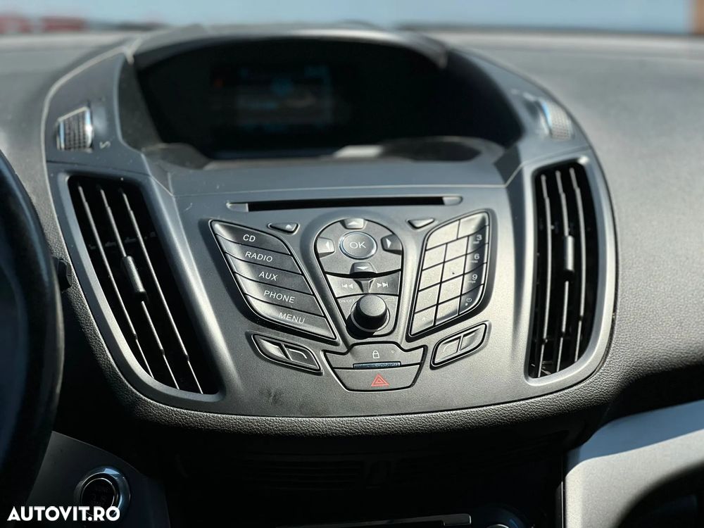 Ford Kuga - 32