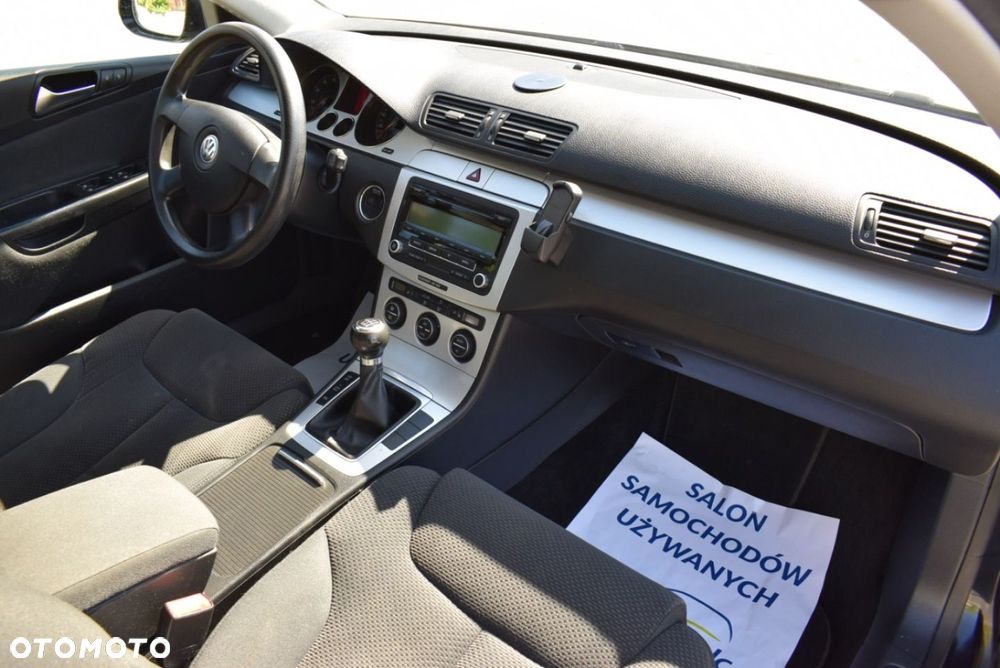Volkswagen Passat - 23