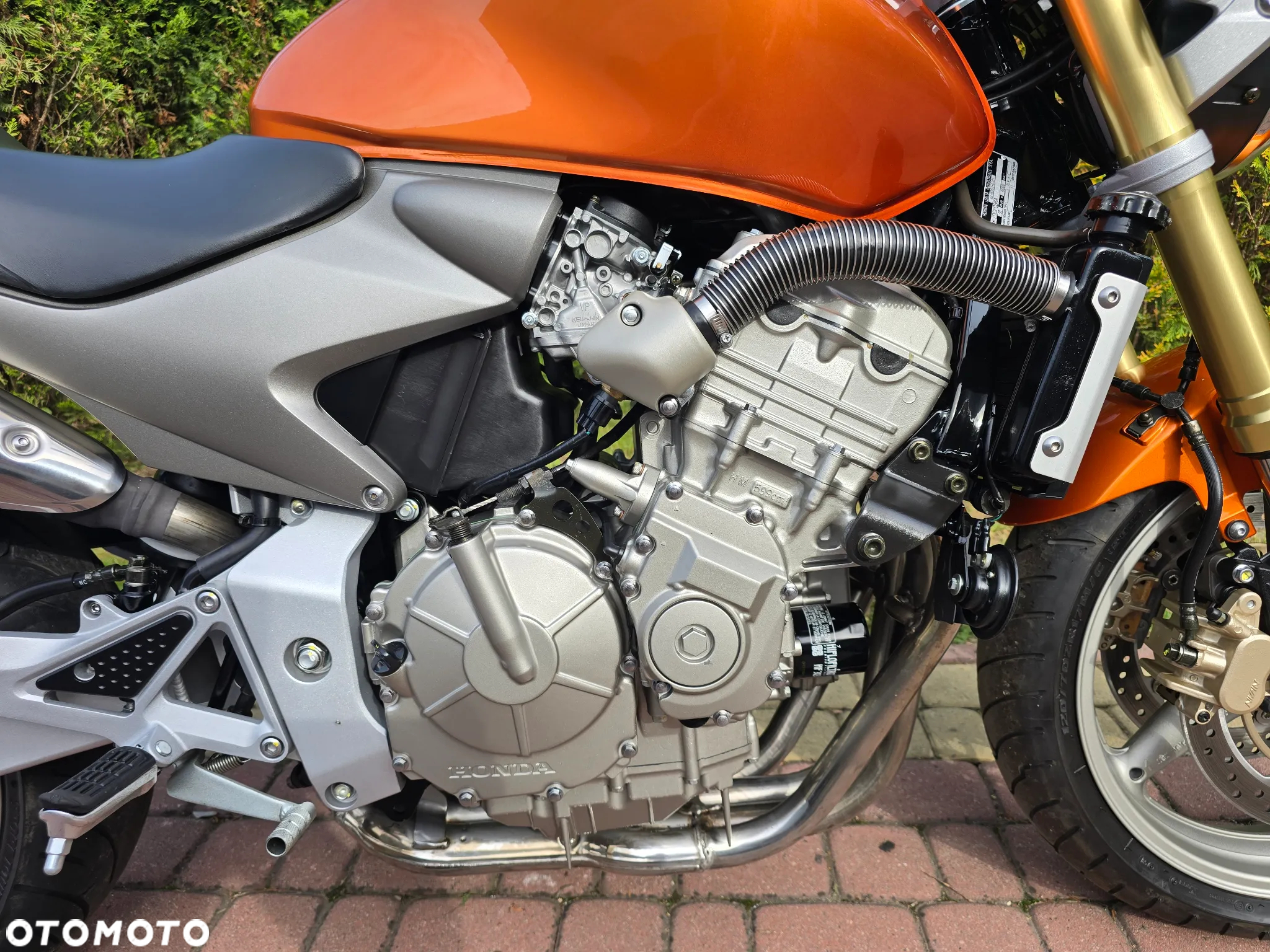 Honda CB - 12