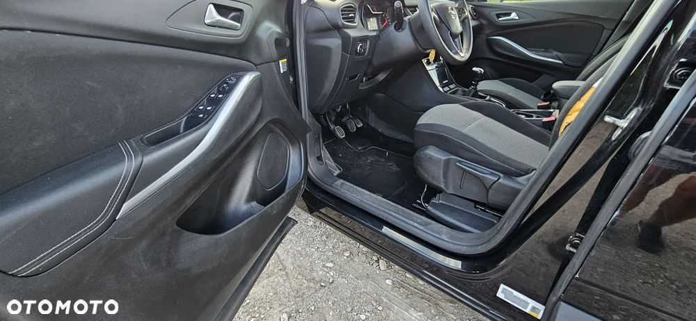 Opel Crossland X - 14