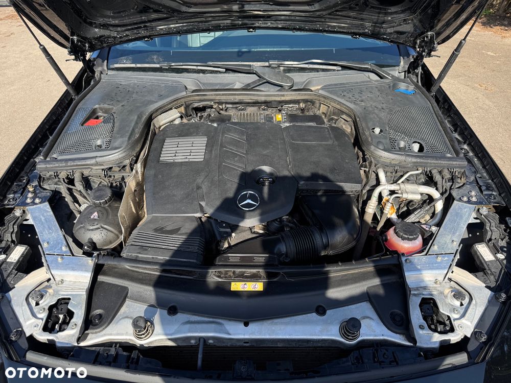 Mercedes-Benz CLS 300 d 4Matic 9G-TRONIC AMG Line - 34