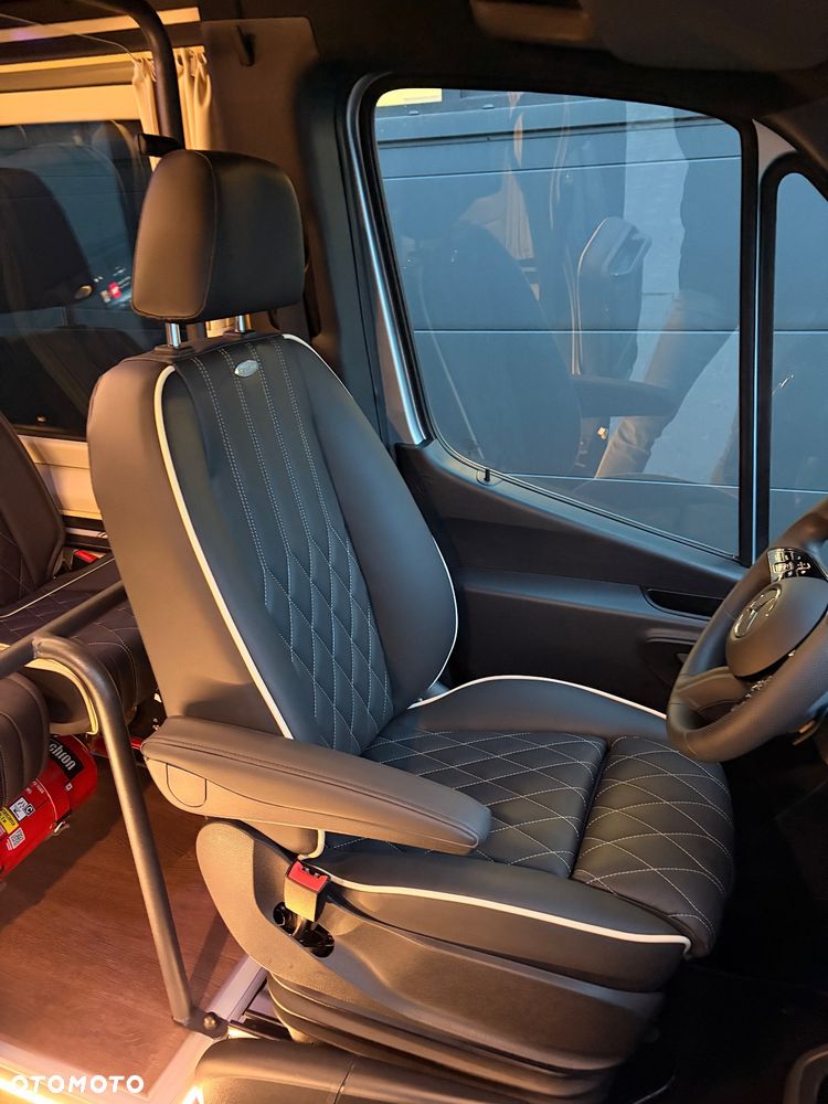 Mercedes-Benz Sprinter 519 - 19